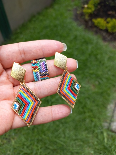 Aretes lineas multicolor
